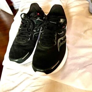 Saucony women size 7.5 w  Black Athletic Running Shoes guide 16